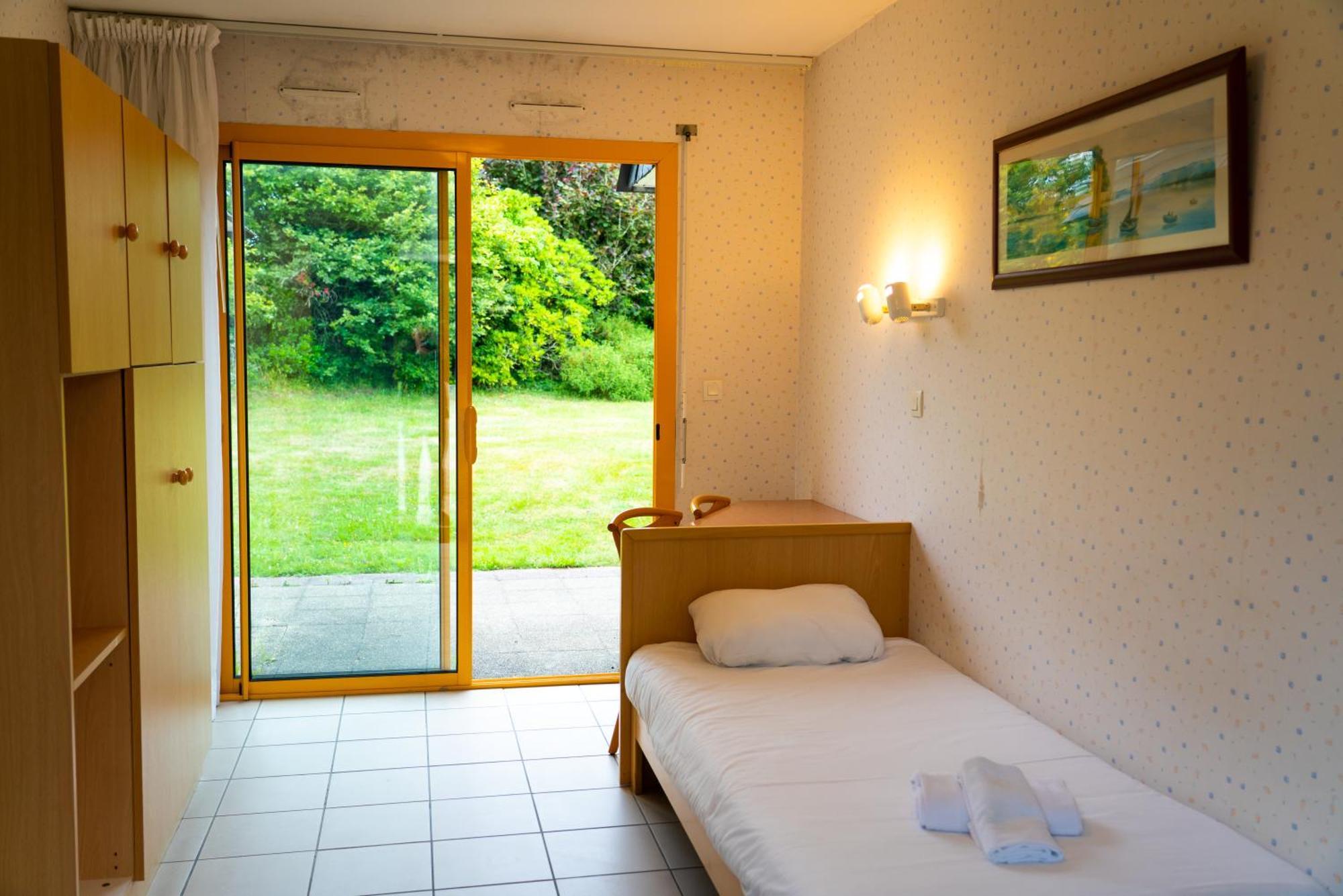 Azureva Tregunc Hotel Luaran gambar