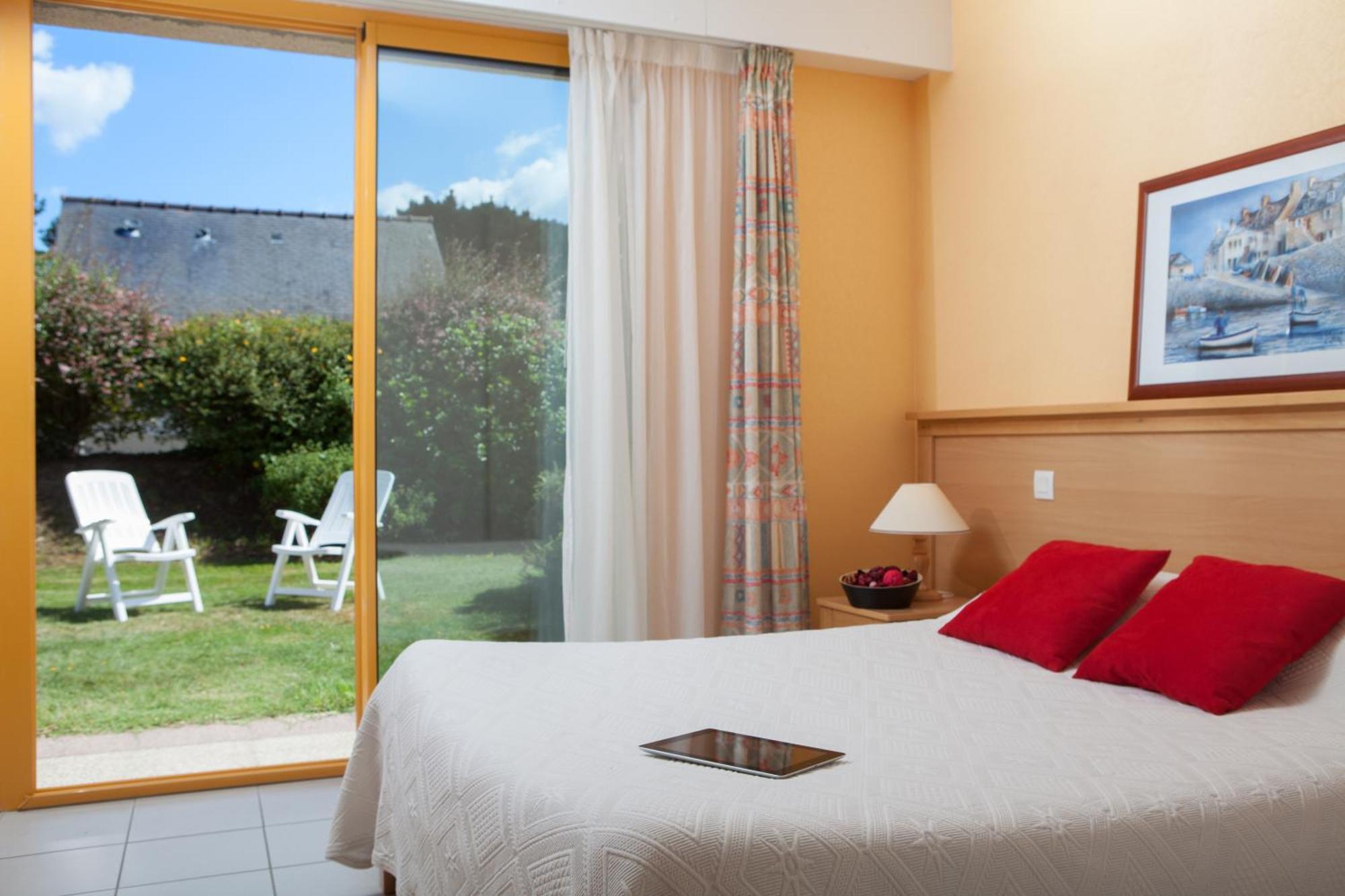 Azureva Tregunc Hotel Luaran gambar